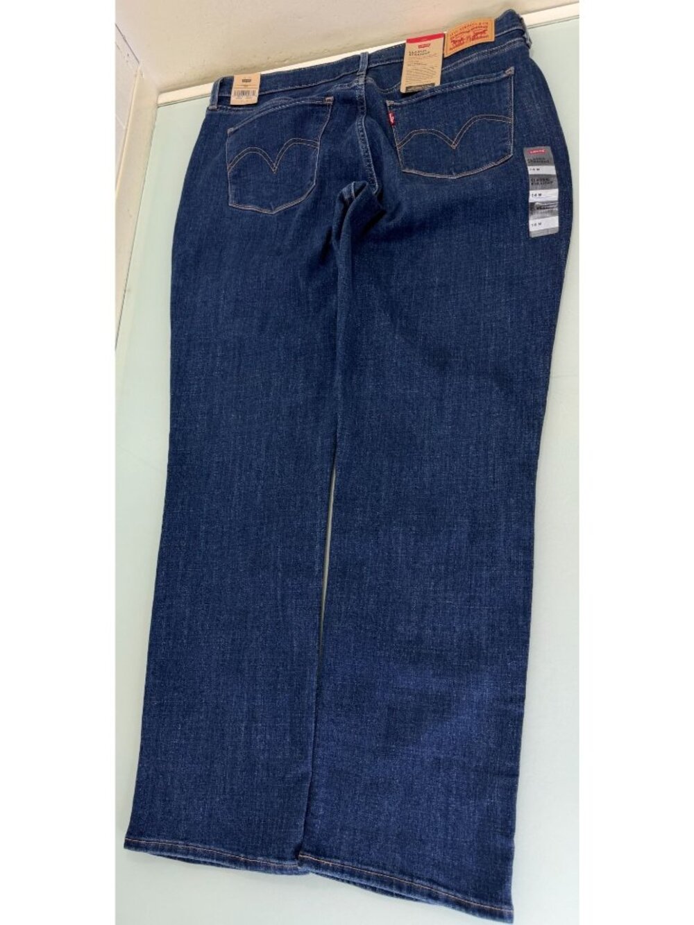 New Levis Classic Straight Jeans Women's 14 Mid Rise Denim 34W 30L Stretch NWT